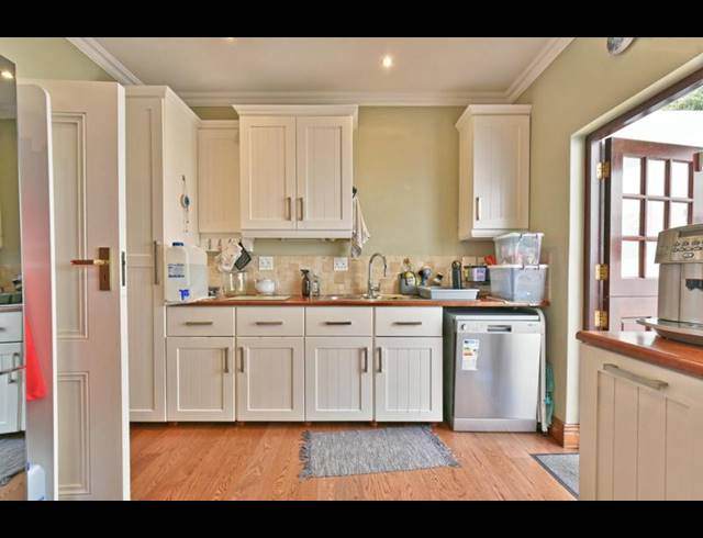 2 BEDROOM TOWNHOUSE FOR SALE IN RIVER CLUB